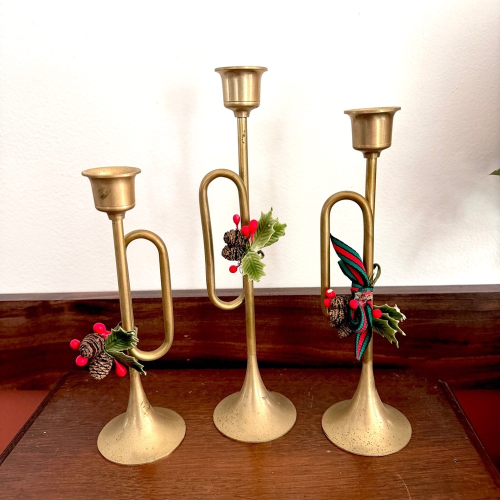 Vintage Brass Bugle Horn Candlestick Decor Trumpet Christmas Farmhouse Decor - Picture 1 of 13